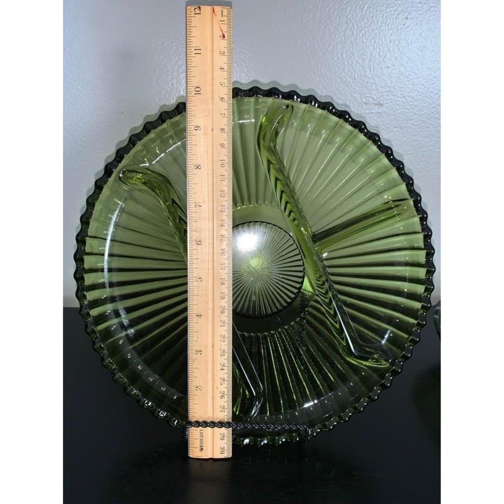 Vintage Indiana Glass Divided Relish Dish Avocado Green Ribbed MCM Serving - Picture 2 of 2